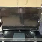 شاشه 43 بوصه مع طاولة طويله