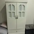 للبيع دولاب اطفال بحالة جيدة