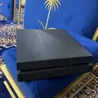 سوني 4 مستعمل الاستخدام ثلاث شهور معها كامل أغراضه معه يد