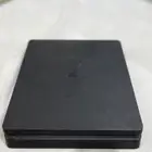 سوني فور4نظيف مع اليد ولا اعرف كم المساحه