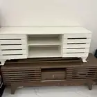 طاولة تلفزيون