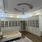 غرفة نوم سريرين   وخزانه كبيره حرف L   تسريحه بحالة جيدة