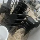 كراسي وطاولات