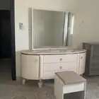 غرفة نوم كامله شبة جديده للبيع