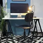 مكتب وكرسي مع اضاءة من ايكيا