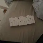 ثلاث سماعات ابل مدخل تايبسي للبييع