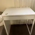 طاولة للبيع