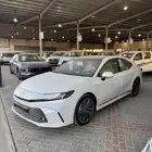 تويوتا كامري LE هايبرد 2025