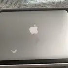 لاب توب ماك بوك أبل