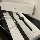 ساعه ابل.
