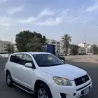 للبيع سيارة تويوتا راف فور 2011