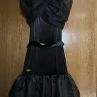 فستان استخدم 6 ساعات مره واحده فقط
