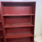اربع دروج مكتبه. وطقم معه