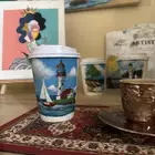 فنانة ارسم على لوحات كانفس ولوحات جدارية وأكواب
