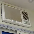 عندي خمس مكيفات شباك مالها إلا 5شهور