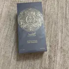 للبيع عطر قصة جديد بكرتونه
