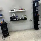 محل حلاق للتقبيل