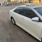 للبيع كامري 2013 فول كامل ماشية فوق 300
