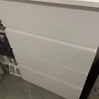 4 ادراج خشب ابيض نظيف