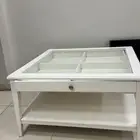 طاولة قهوة من أيكيا بحالة جيدة جدا