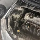 كورولا 2012قير عادي مرشوش كامل فيها دقة في الرفرف الداخلي ي