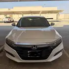 للبيع هوندا اكورد 2018