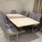 طاوله طعام