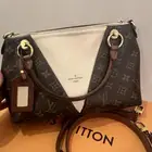 للبيع حقيبتين لوي فيتون lv اصليه لويس فيتون
