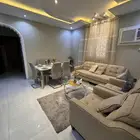 شقة مفروشة 3 غرف وصالة قرب ممشى الهجرة