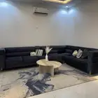 كنب صاله جديد ونظيف   طاولة
