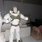 تمثال بز يطير