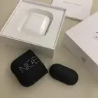 سماعة ابل ايربودز الجيل الثاني نظيفة جدا