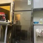 فرن وثلاجة وكنب ومجلس للبيع