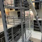 حدايد  داخل دولاب المطبخ