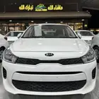 كيا ريو 2019 ابيض متوفر لدى معرض(عبيد الرشيدي)