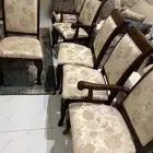 طاولة طعام مع 8 كراسي