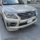 لكزس مديل. 2015.