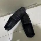 شوز للبيع