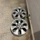 كفرتين بجنوطها وجنطين بدون كفرات الجنوط وكاله