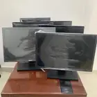 شاشات 19 بوصة نظيفة جدا