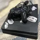 بلايستيشن 4 شبه جديد مع يد