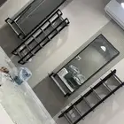 رفوف ومرايات محلات حلاقه
