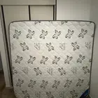 مرتبة سرير كبيرة