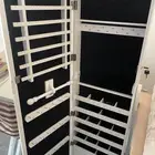 دولاب اكسسوارت استخدام نظيف جدا