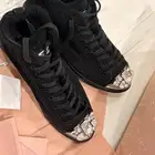 بوت شتوي من ماركة ميو ميو ( اصلي ) مقاس 39 ونص