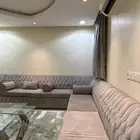 مجلس رجال تقريبا  4 5 مستخدم 5 سنوات نظيف
