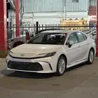 كامري 2025 LE بنزين سعودي لدى معرض سامي القعدي للسيارات