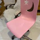 كرسيان واحد قيمنق و واحد عادي