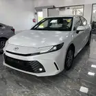 كامري E استاندر بنزين 2025 ابيض