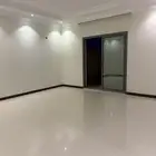 للايجار دور علوي مع حوش